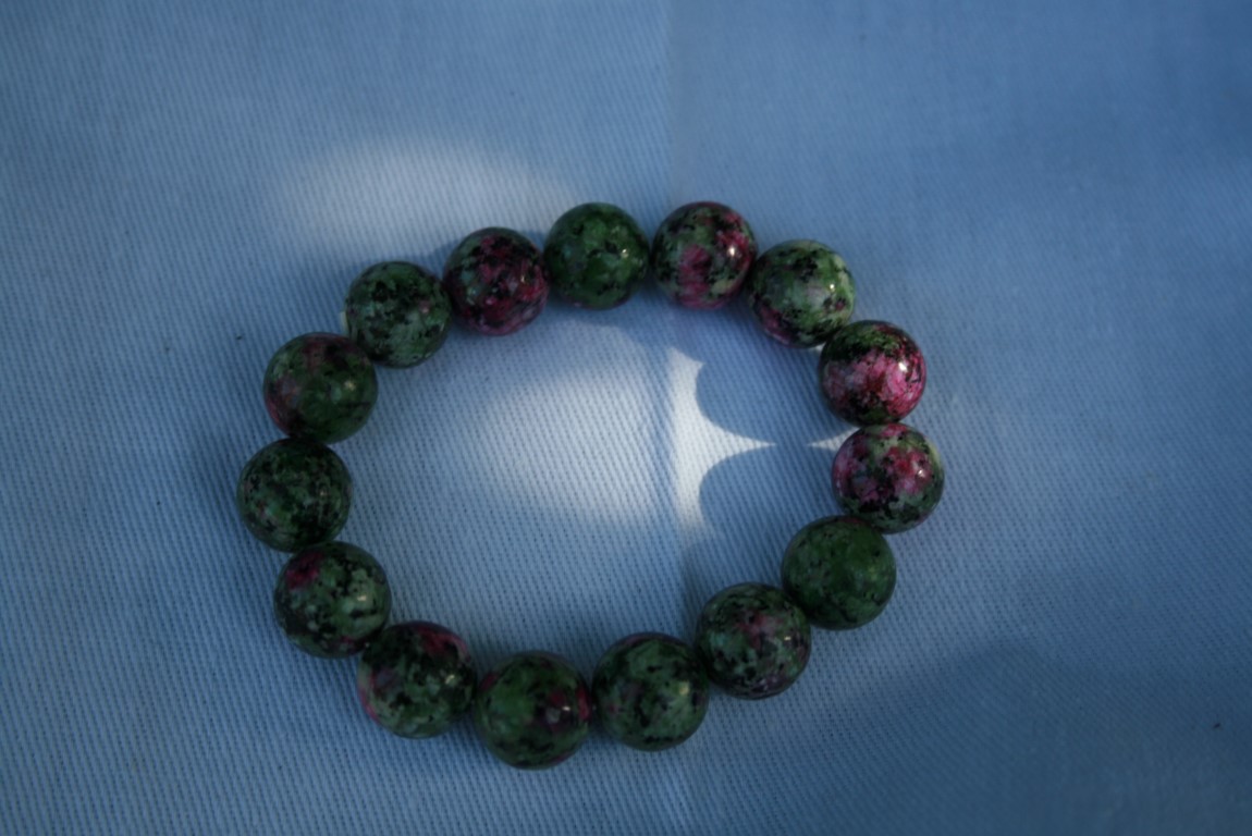 Zoistie with Ruby Bracelets increase in inner and outer development, awakening of hte true self, joyful engagment with life, heling, increase in life force 4583